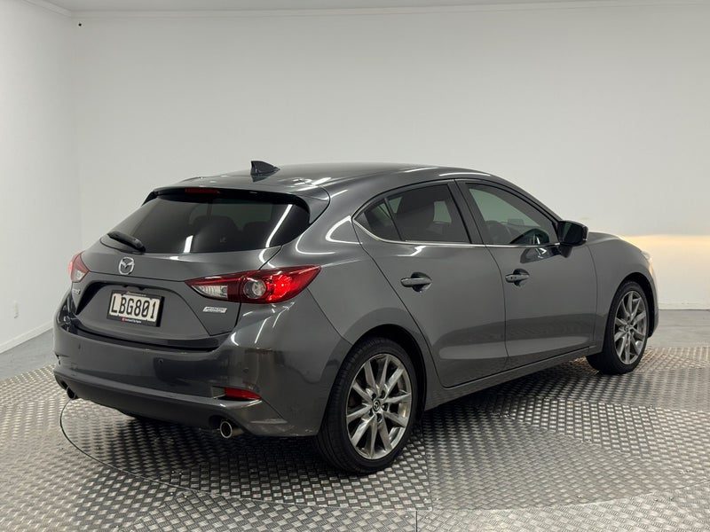 2017 Mazda 3 SP25 2.5P, photo 3