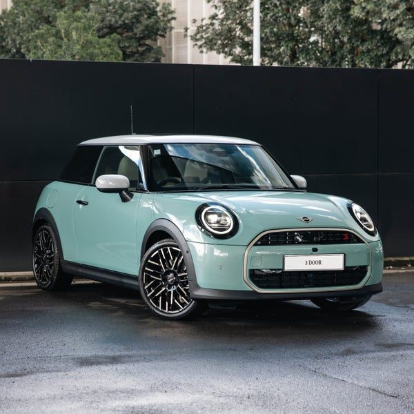 2026 MINI Cooper S 3 Door Hatch Favoured, main photo