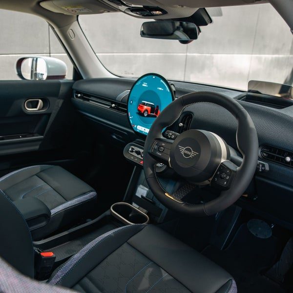 2026 MINI Cooper 3 Door Classic, photo 3