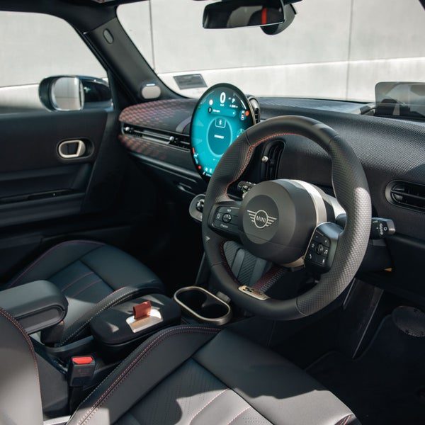 2026 MINI Cooper S 5 Door JCW Sport, photo 3
