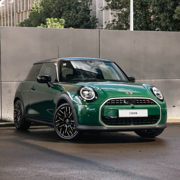 2026 MINI Cooper S 3 Door Favoured, main photo