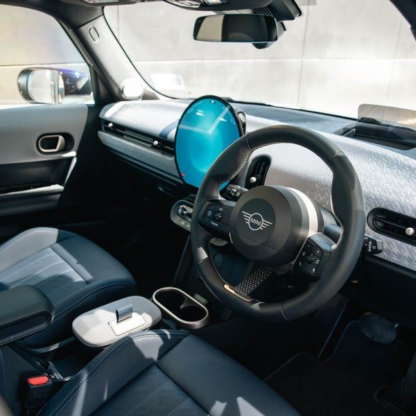 2025 MINI Cooper 5 Door Favoured, photo 3