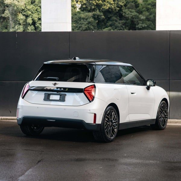 2026 MINI Electric Hatch SE SE Favoured, photo 2