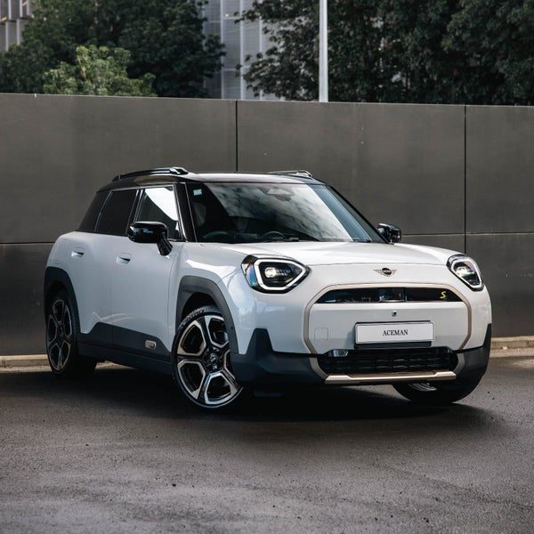 2026 MINI Aceman SE Favoured