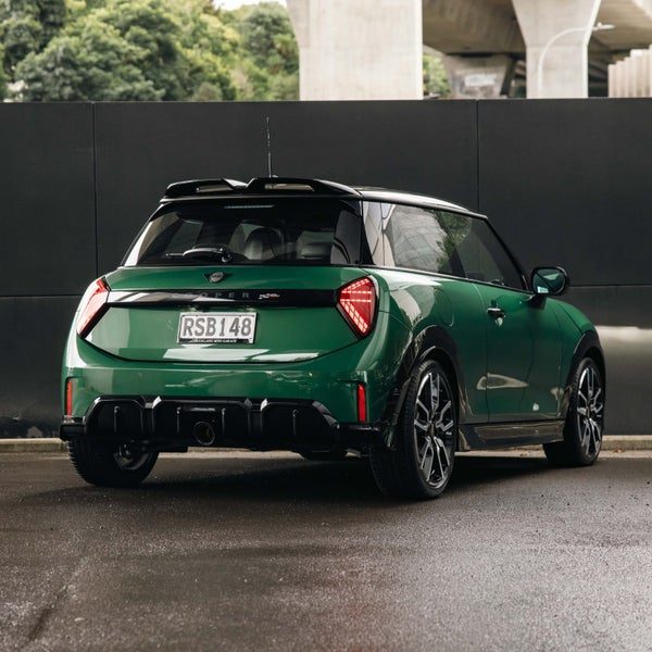 2026 MINI Cooper JCW 3 Door Classic, photo 2