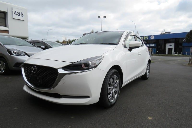 2021 Mazda 2 15c Low Mileage, photo 3
