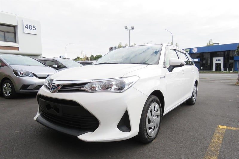 2018 Toyota Corolla Fielder 1.5L Hybrid, photo 3