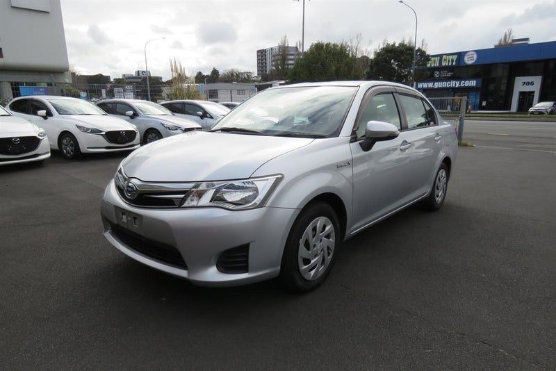 2015 Toyota Corolla Axio 1.5L Hybrid, photo 3
