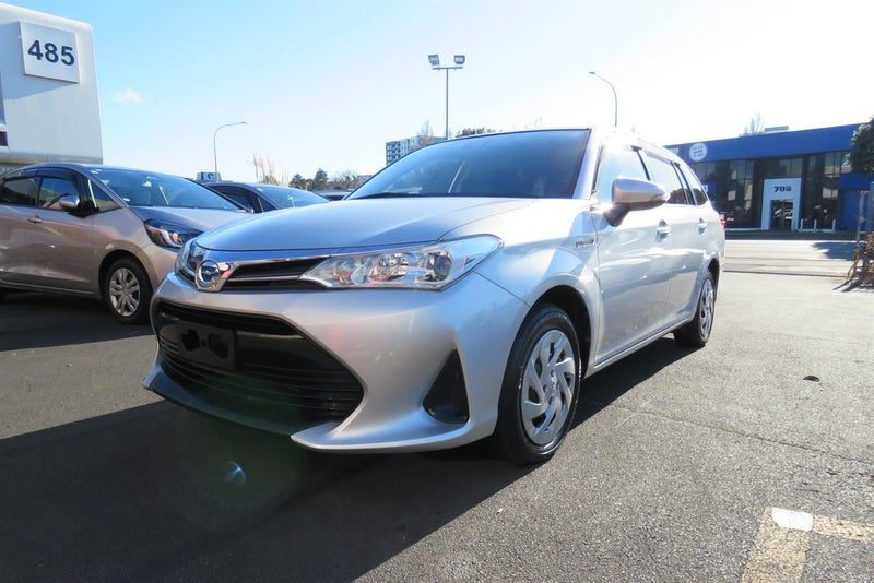 2019 Toyota Corolla Fielder 1.5G Hybrid, photo 3