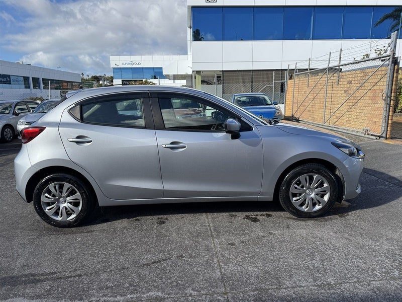 2021 Mazda 2 SPORT, photo 2