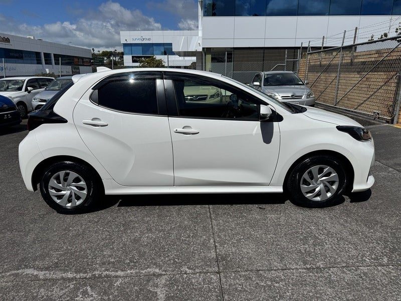 2021 Toyota Yaris YARIS Hybrid X, photo 2