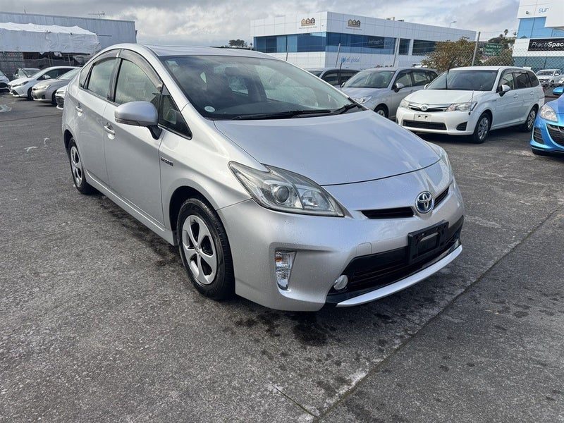 2012 Toyota Prius 1.8 S Reversing Camera, photo 2