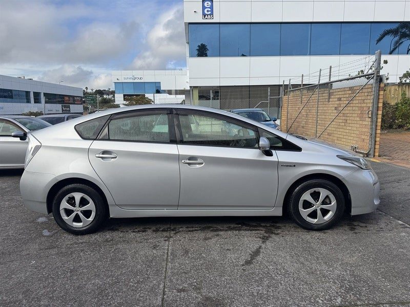 2012 Toyota Prius 1.8 S Reversing Camera, photo 3