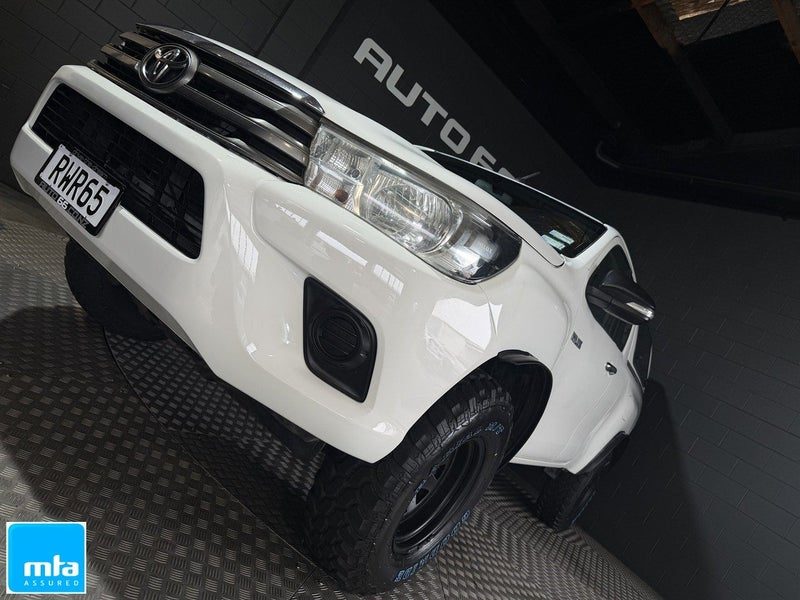 2016 Toyota Hilux # RELIABLE BEAST # TOUGH #, photo 2