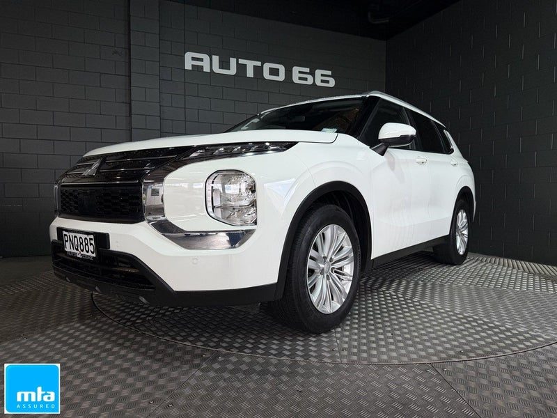 2022 Mitsubishi Outlander # SPACIOUS # OUTLANDER #