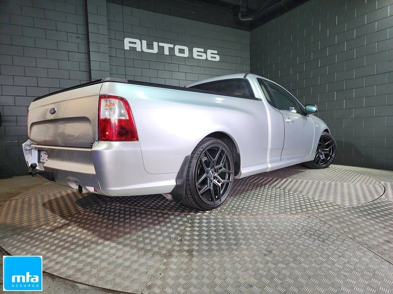 2014 Ford Falcon XR 6, photo 2