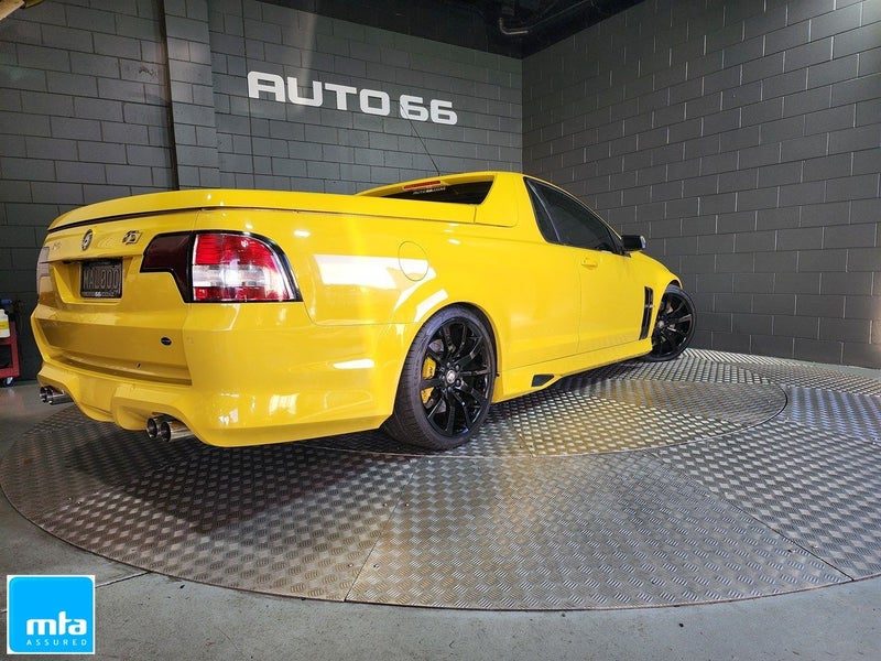 2013 Holden HSV # CAMMED # MANUAL # YELLOW-BADGE #, photo 2