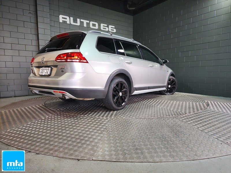 2017 Volkswagen Golf Alltrack, photo 2