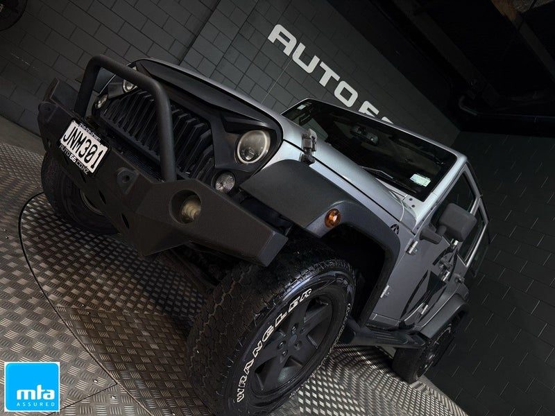 2015 Jeep Wrangler Sport Unlimited, photo 2