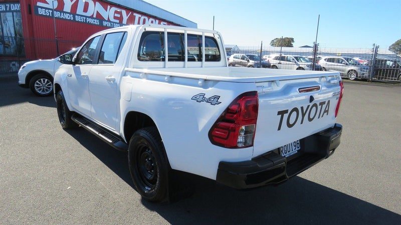 2026 Toyota Hilux SR 4WD DC 2.8DMHT, photo 2