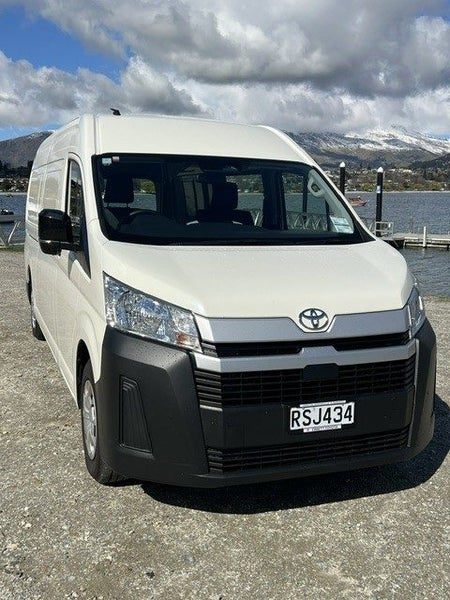 2026 Toyota Hiace ZX PVN 2.8DT/6AT