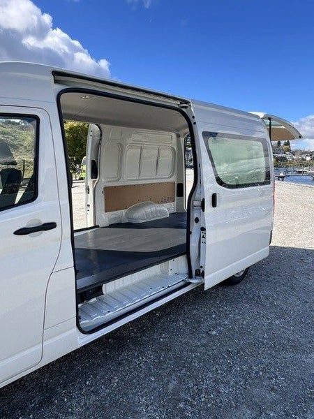 2026 Toyota Hiace ZX PVN 2.8DT/6AT, photo 2