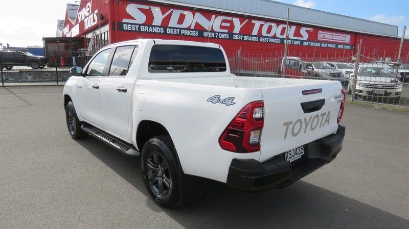 2026 Toyota Hilux SR5 TD DC 2.8DMHT, photo 2