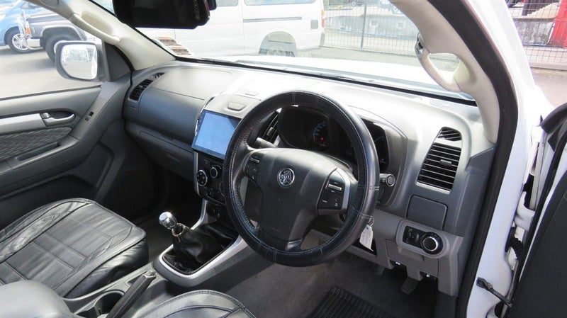 2013 Holden Colorado 4X2 LX DC PU 2.8 MT, photo 3