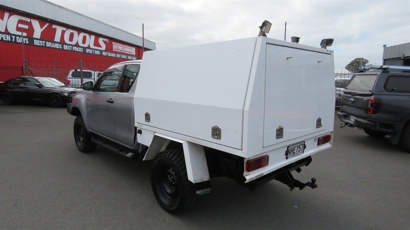 2021 Toyota Hilux SR 4WD 2.8DT Xtra Cab, photo 2