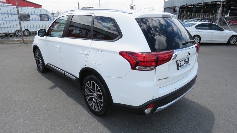 2016 Mitsubishi Outlander LS 2.0P/CVT, photo 2