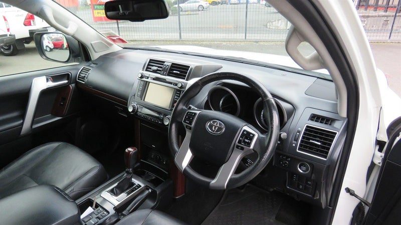 2016 Toyota Land Cruiser Prado VX, photo 3