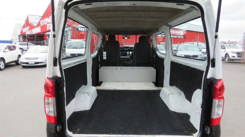 2013 Nissan NV350 CARAVAN, photo 3