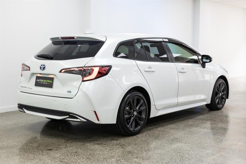 2024 Toyota Corolla TOURING, photo 3