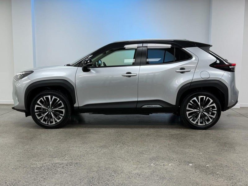 2021 Toyota Yaris Cross Hybrid Z E-FOUR 4WD, photo 3