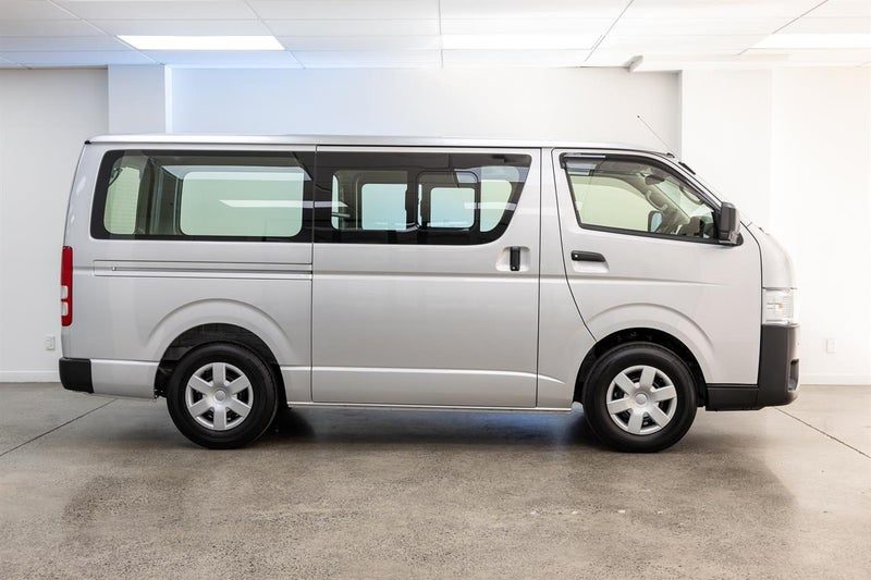 2025 Toyota Hiace DX 2.0L PETROL 5DR, photo 2
