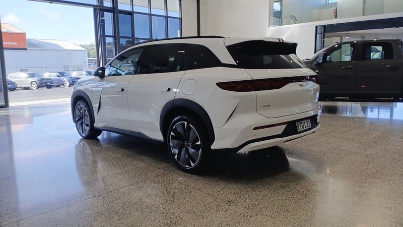 2026 BYD Sealion 8 Dm-P Premium Awd, photo 3