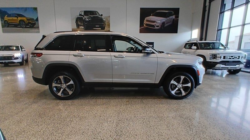 2026 Jeep Grand Cherokee Limited 5-Seat 3.6P, photo 2