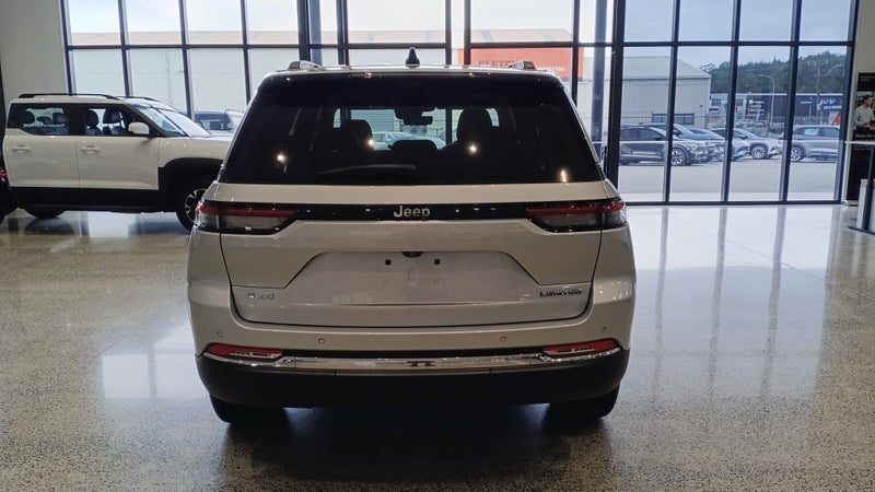 2026 Jeep Grand Cherokee Limited 5-Seat 3.6P, photo 3