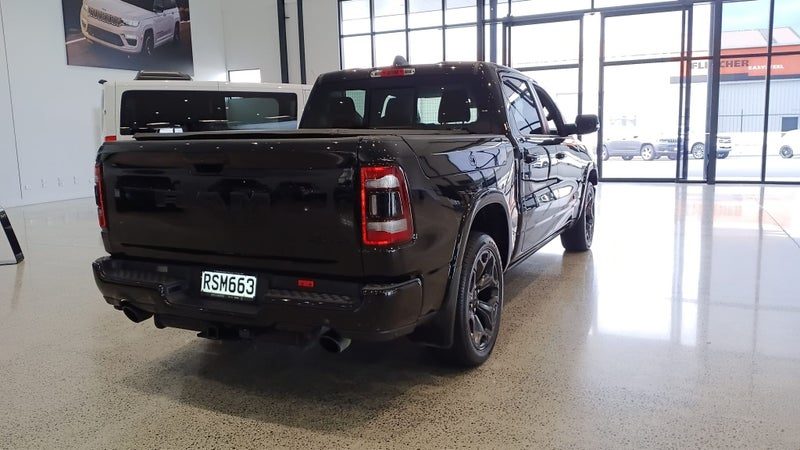 2022 Ram 1500 Limited Rb Night 5.7, photo 3