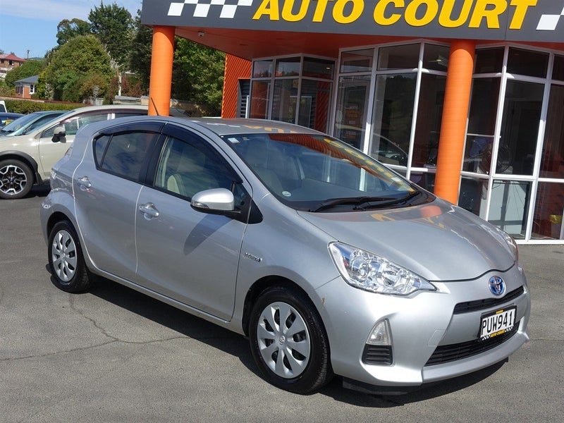 2013 Toyota Aqua S Hybrid, main photo