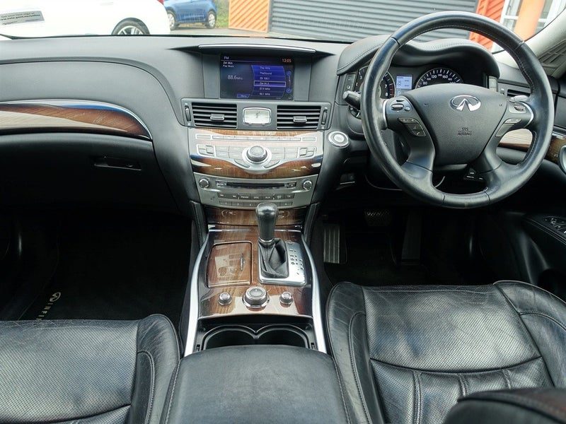 2012 INFINITI M35H Hybrid, photo 3