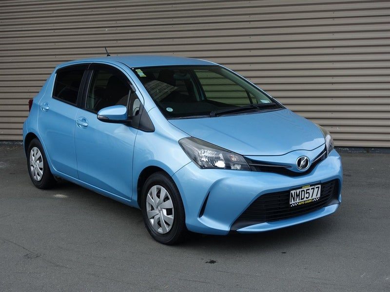 2014 Toyota Vitz, main photo