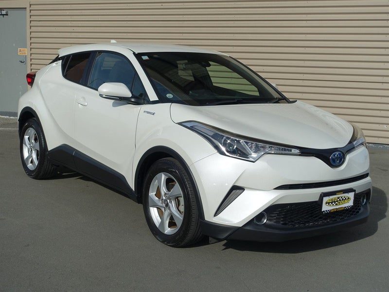 2017 Toyota C-HR S Hybrid, main photo