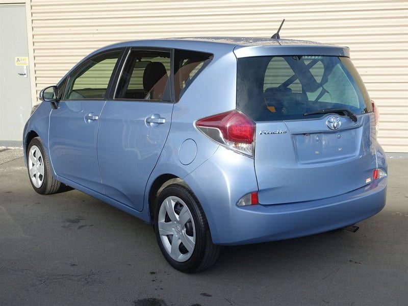 2015 Toyota Ractis G, photo 2