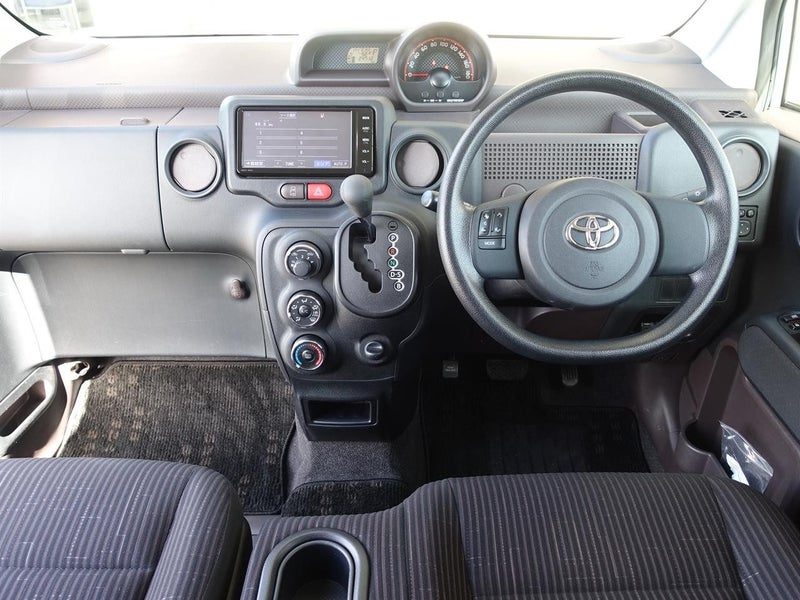 2015 Toyota Spade Y, photo 3