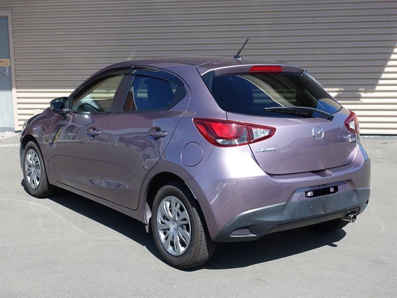 2016 Mazda Demio 13S, photo 2