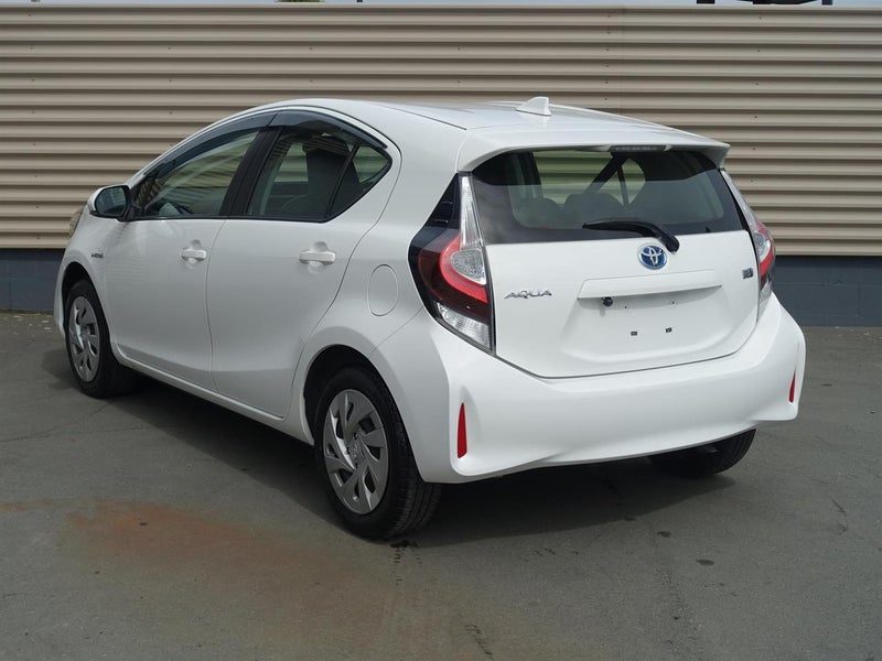 2020 Toyota Aqua L Hybrid, photo 2
