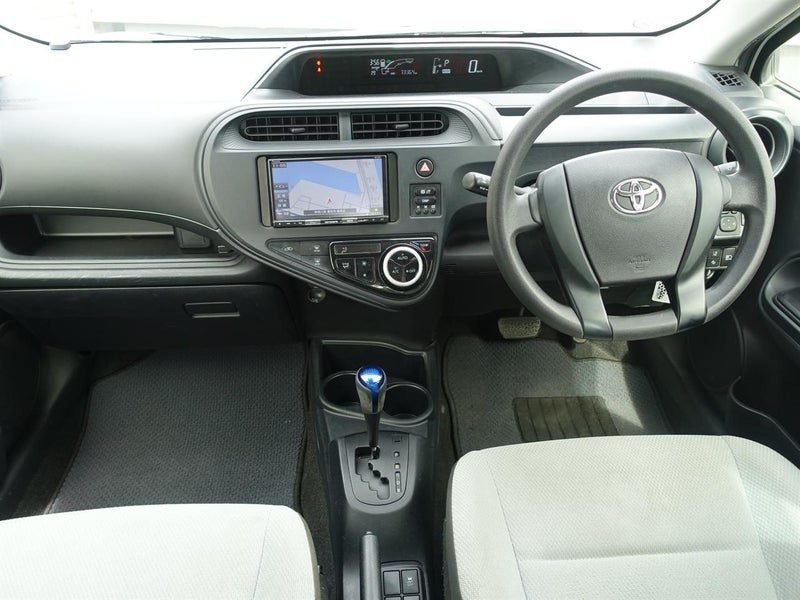 2020 Toyota Aqua L Hybrid, photo 3