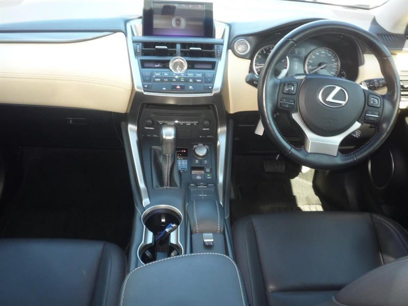 2015 Lexus NX 200t i-Package 2WD, photo 3