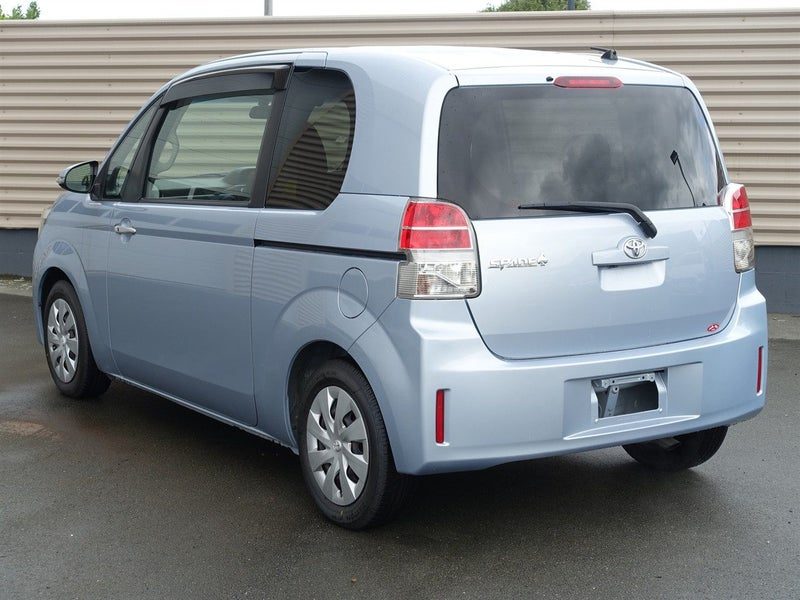 2014 Toyota Spade F, photo 2